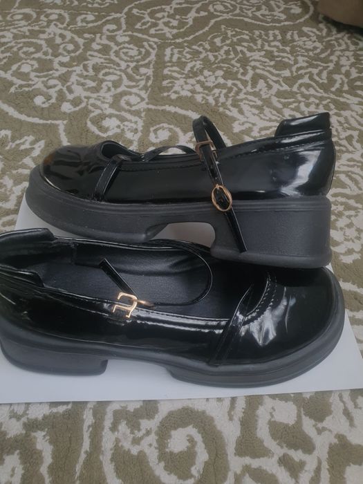 Продаем туфли 39 размера