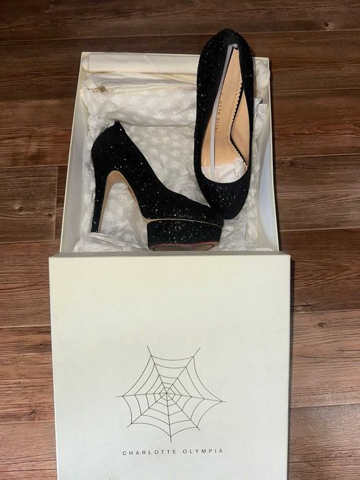 брендовые черные женские туфли