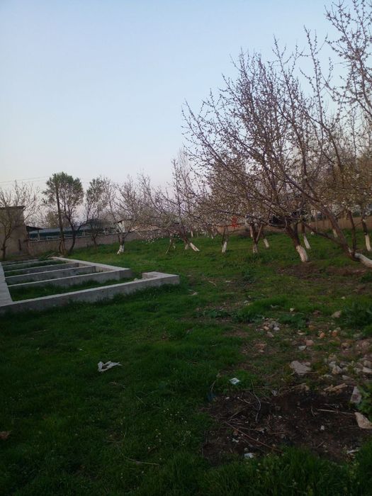 Бўш ер майдон сотилади