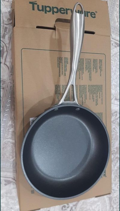 Новая сковорода Tupperware