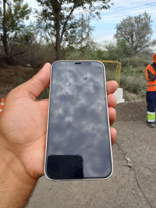 iPhone 12 Pro 128 ГБ — белый