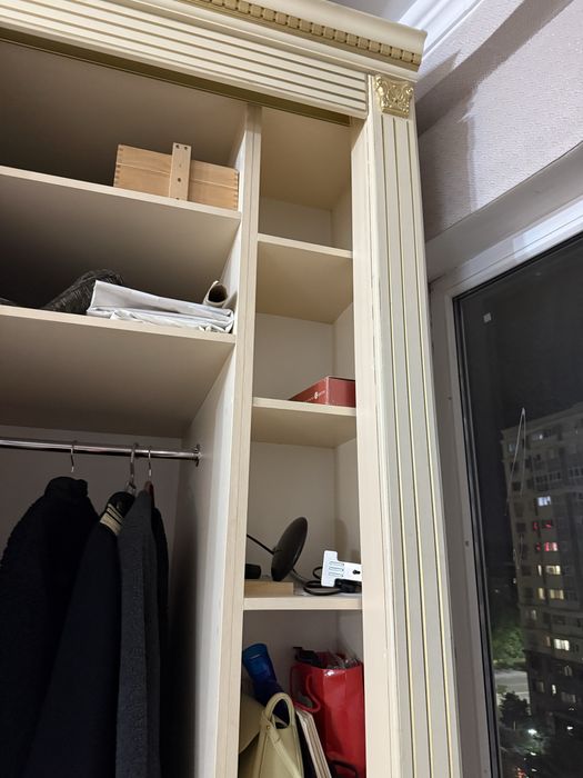 Продам шкаф платянной брльшой