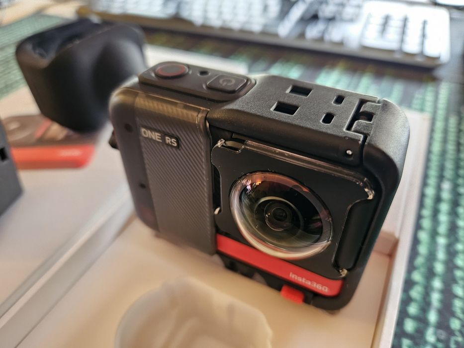 Insta360 ONE RS Twin Edition