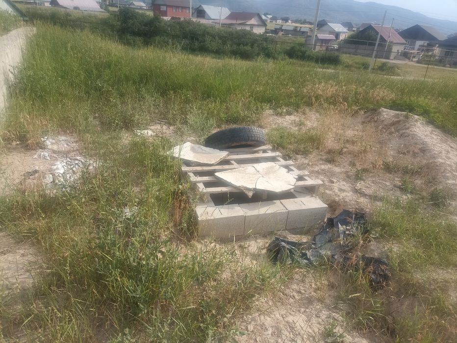 Продаётся участок 8 соток