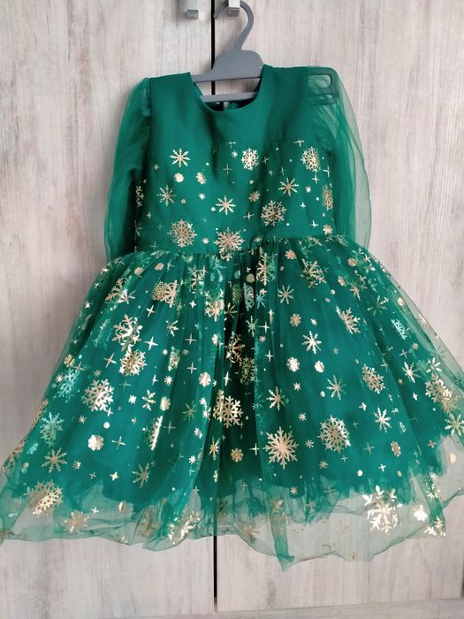 Продаётся платье ёлочка