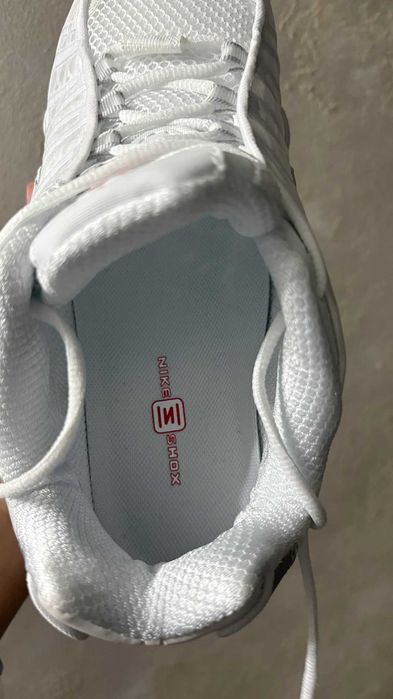 Nike shox alb mărimea 42