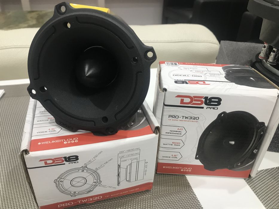 2 başi , 2 inalte , amplificor + cabluri import SUA , Marca Skar