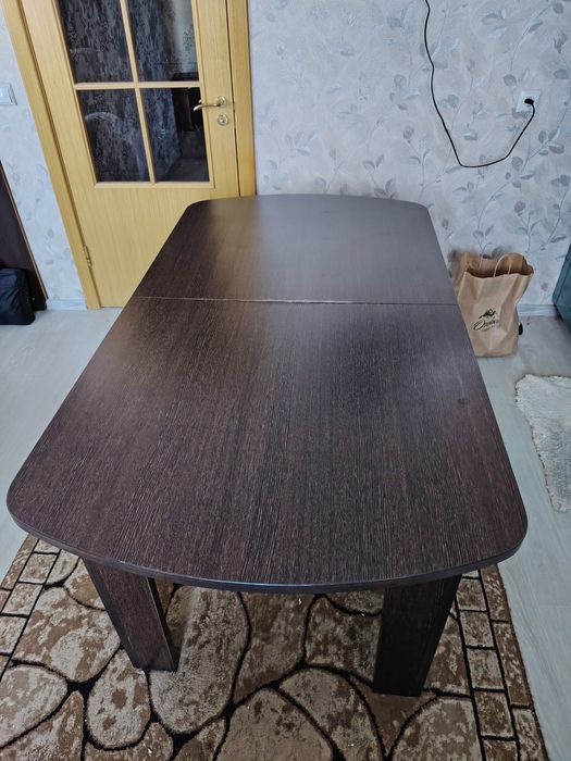 Продам стол из натурального дерева