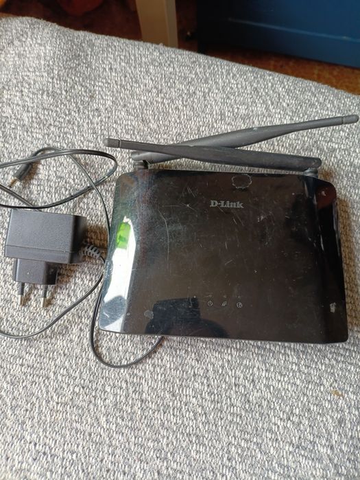 Продам роутер D-Link dir-615