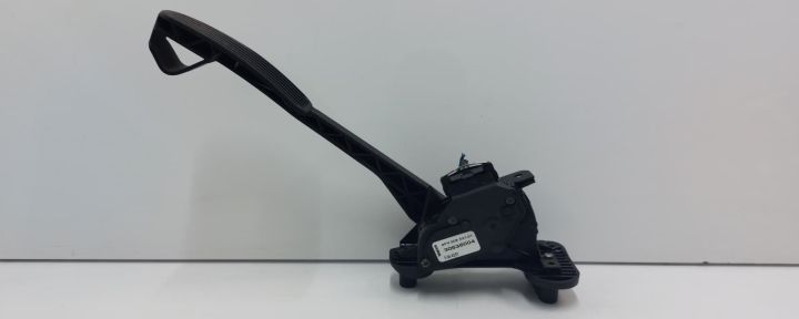 Pedala acceleratie 30636004 Volvo S60 prima generatie