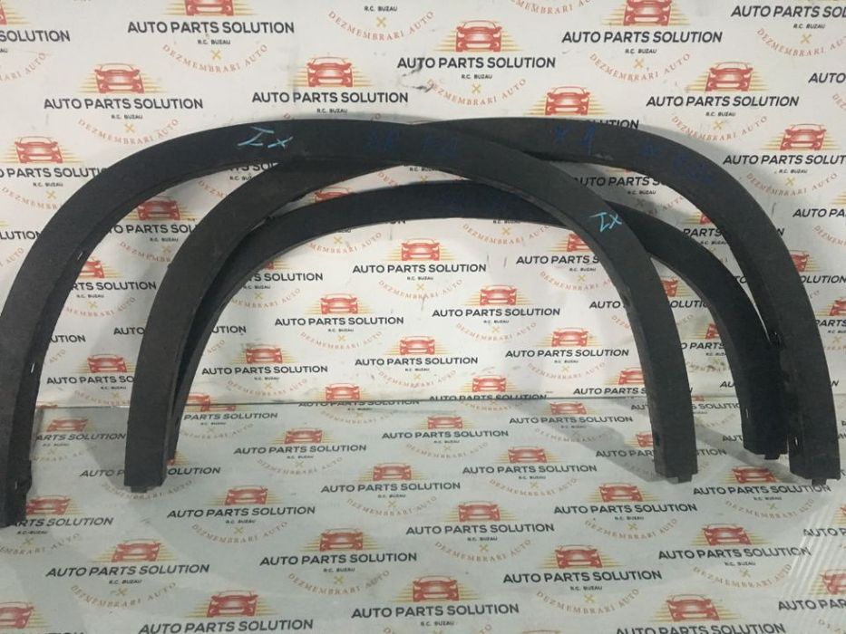 ornament aripa BMW X1,an fabr 2012