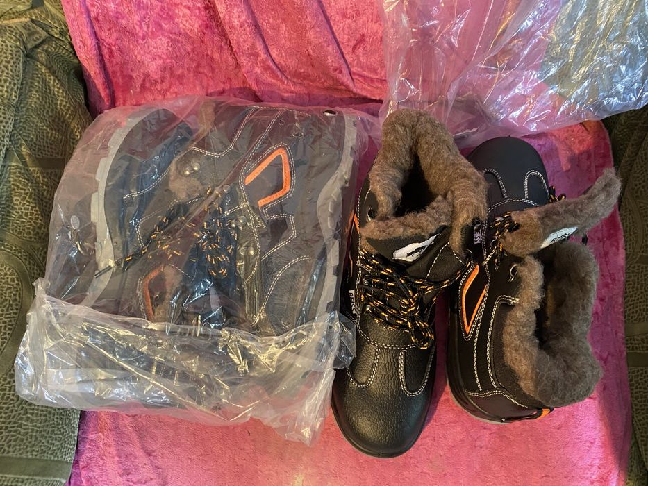 Зимний спецботинки 42 размер