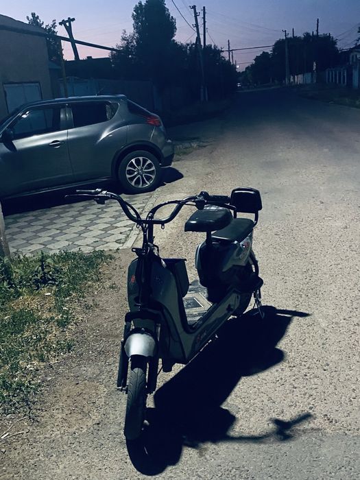 Продам ск8 скутер