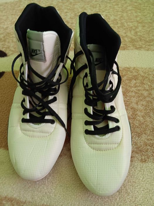 Nike къси ботушки