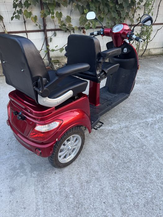 Triciclu electric 2 locuri