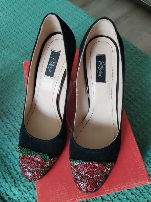 Pantofi piele intoarsa negri