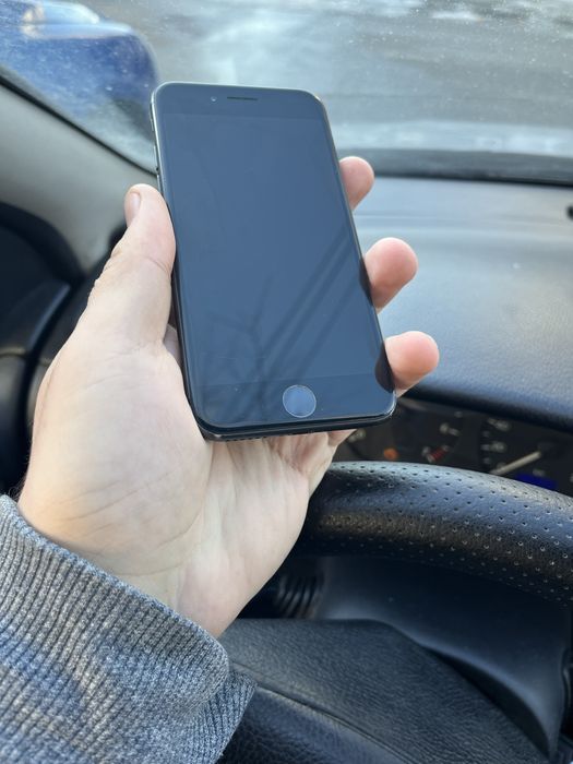 iphone 8 – 256 gb – original – funcționează perfect”nu trimit “