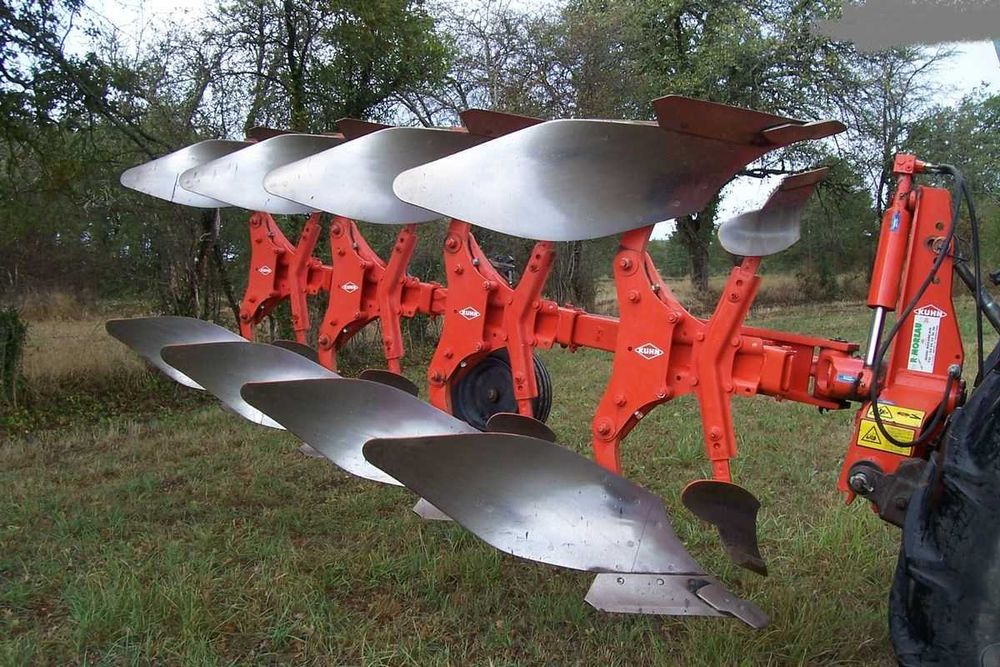 Plug Kuhn Multimaster cu 4 si 5 brazde cormane Lemken Europal Huard