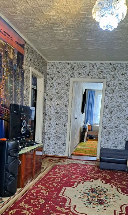 Продам квартиру 2ком революция
