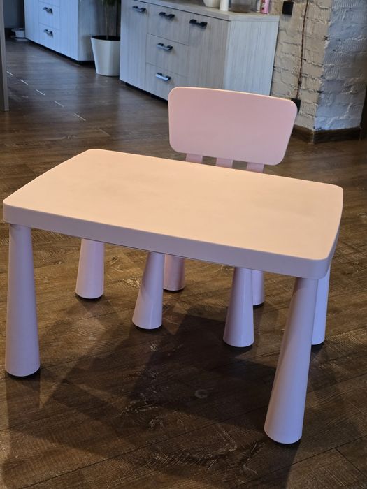 Продам столик и стульчик ИКЕА