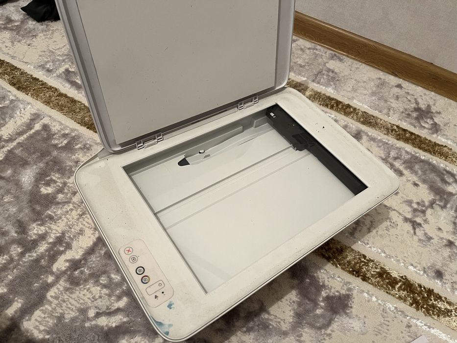 Принтер HP Deskjet 2130