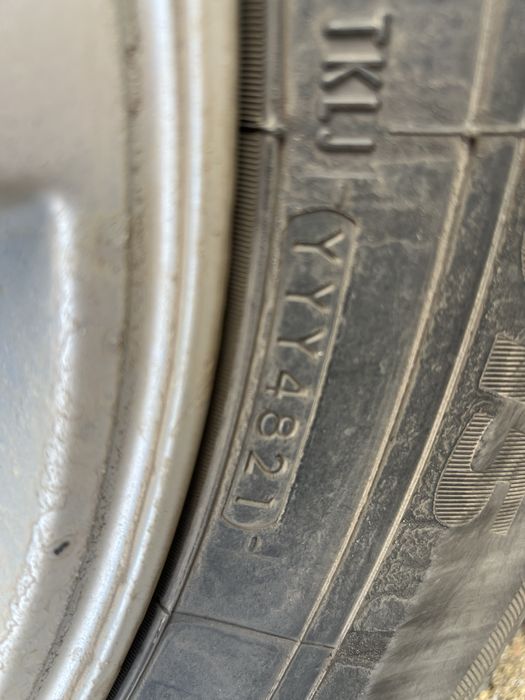 Продам резину с дисками 265/70 R16