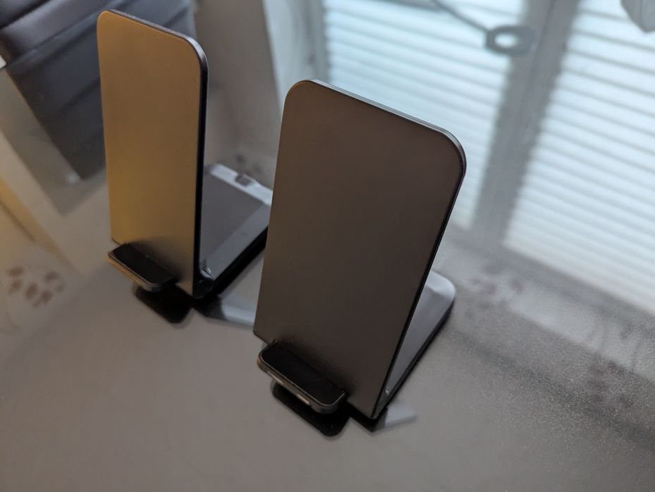 Google Pixel 7 Pro - 256GB + 2 încărcătoare wireless