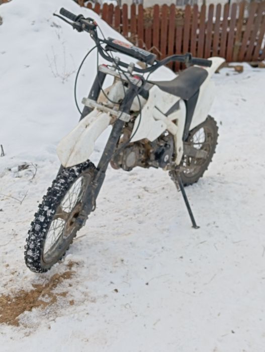 Vând sau schimb cros de 125cm