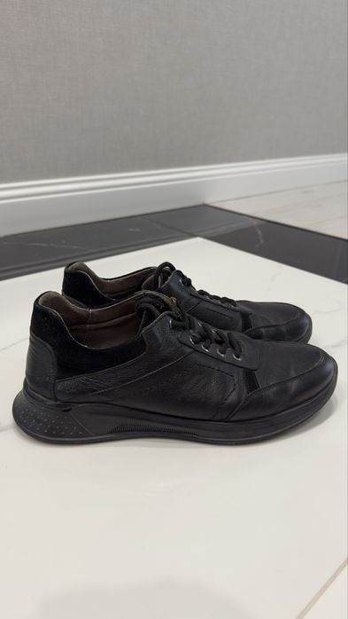 Продам ботинки кожаные