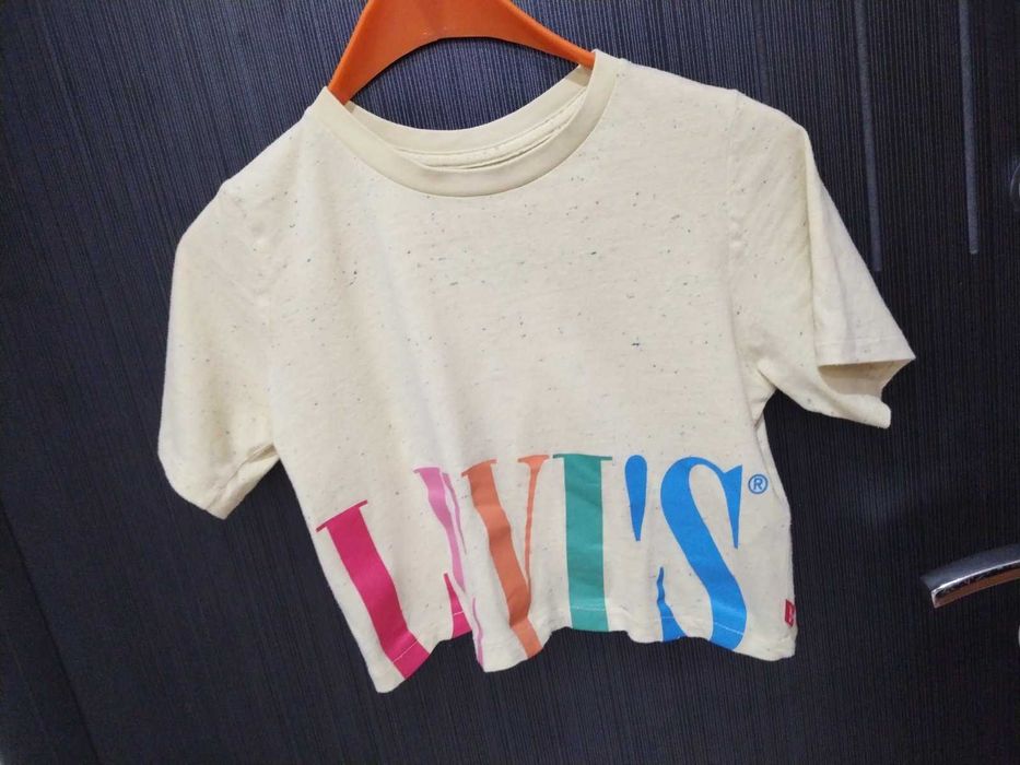 Оригинална скъсена тениска Levi's