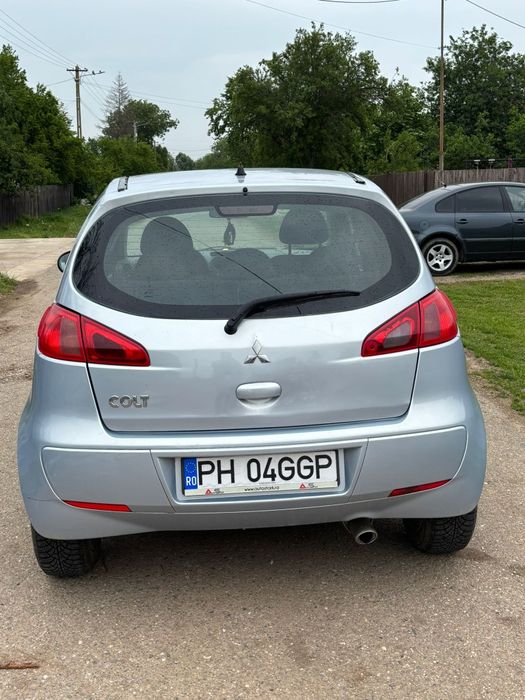 Mitsubishi colt anul 2006