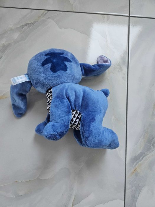 Продавам много запазени бебешки играчки Little Dutch, жирафа Софи, Стич, карти с визуални стимулации от 9.99 евро
