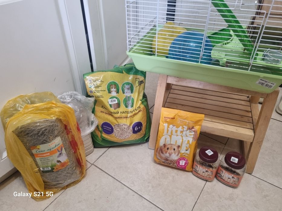 Продам клетку для хомячка +еда