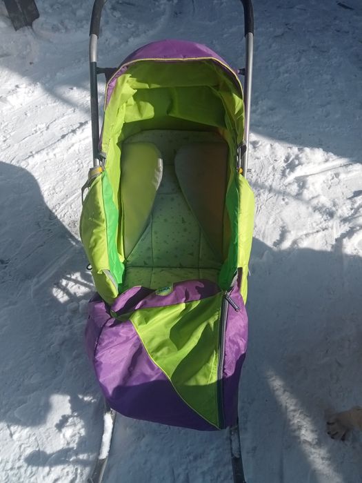 Продаю санки с колесиками