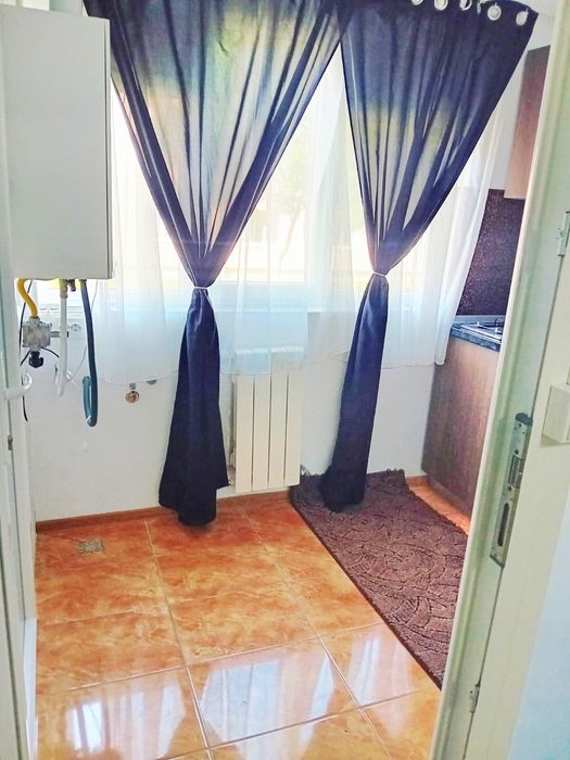 Ofer spre inchiriere garsoniera simpla