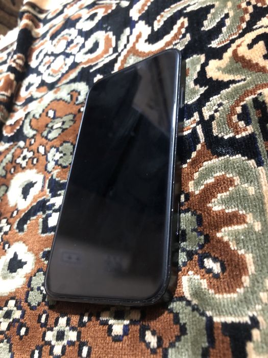 Продам IPhone 11 в корпусе 16