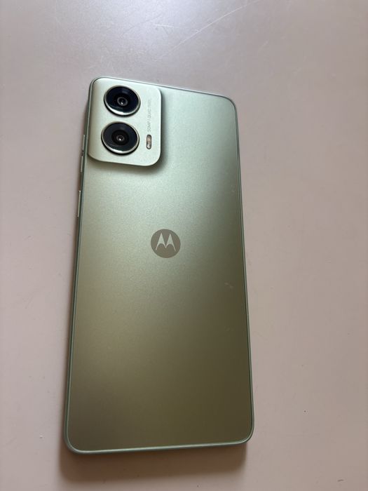 Vand smartphone MOTOROLA G24