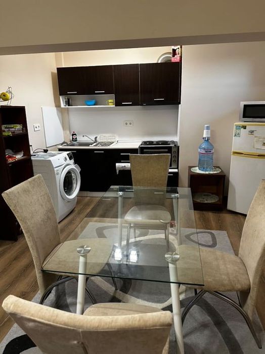 Тристаен апартамент в централна част на Варна