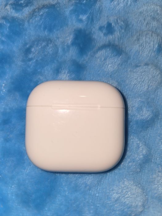 Безжични слушалки Apple - AirPods 4