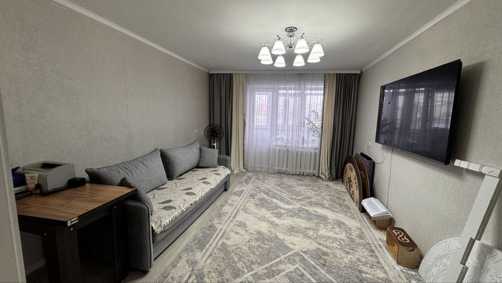 Продам четырехкомнатную квартиру