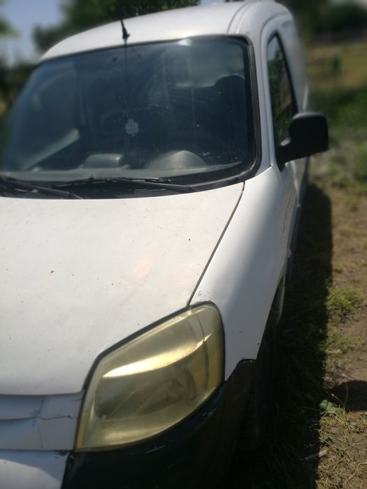 Piese auto mașină Peugeot partener