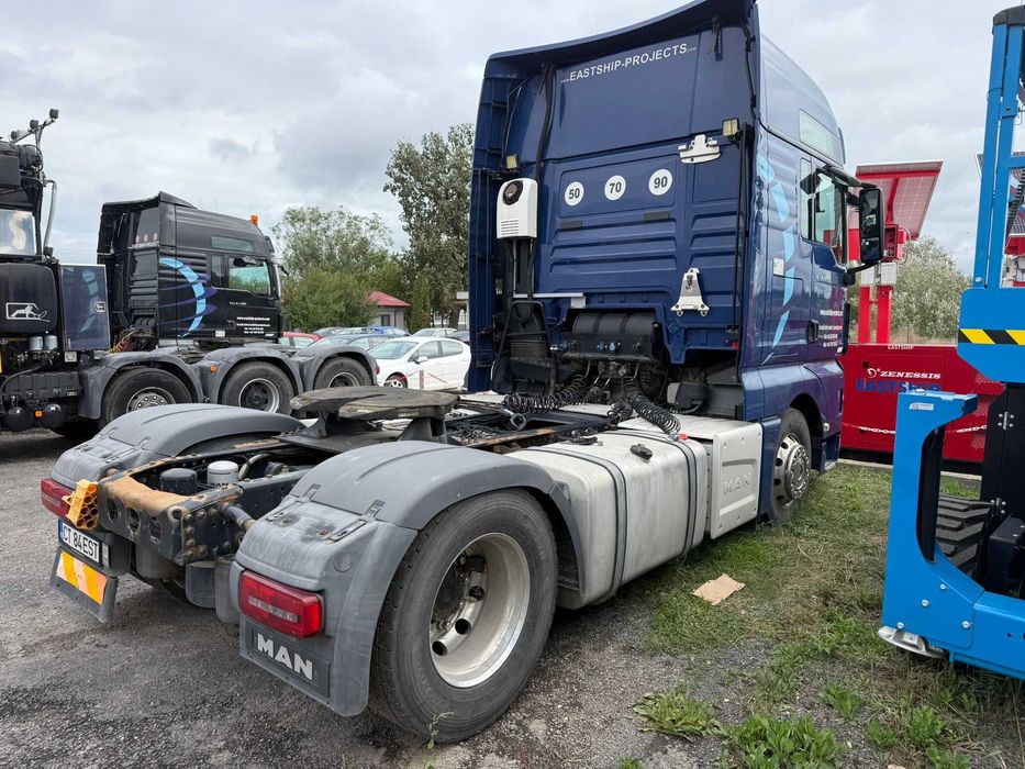 Cap tractor MAN TGX 18.520