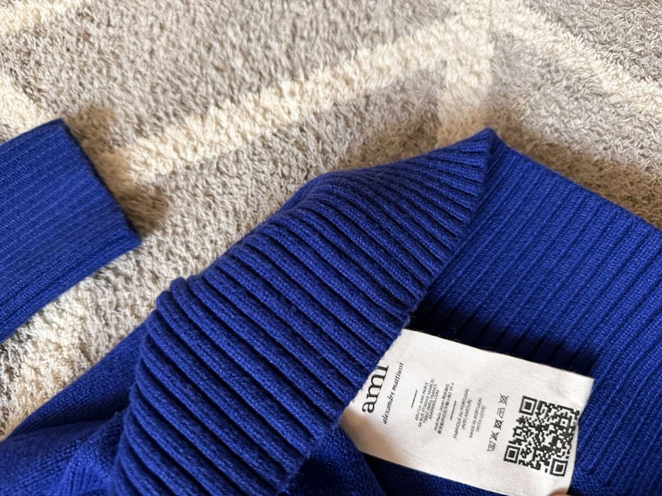 Ami Sweatshirt.