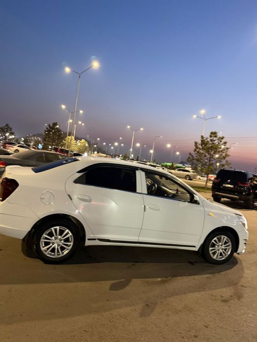 Автомобиль коболт