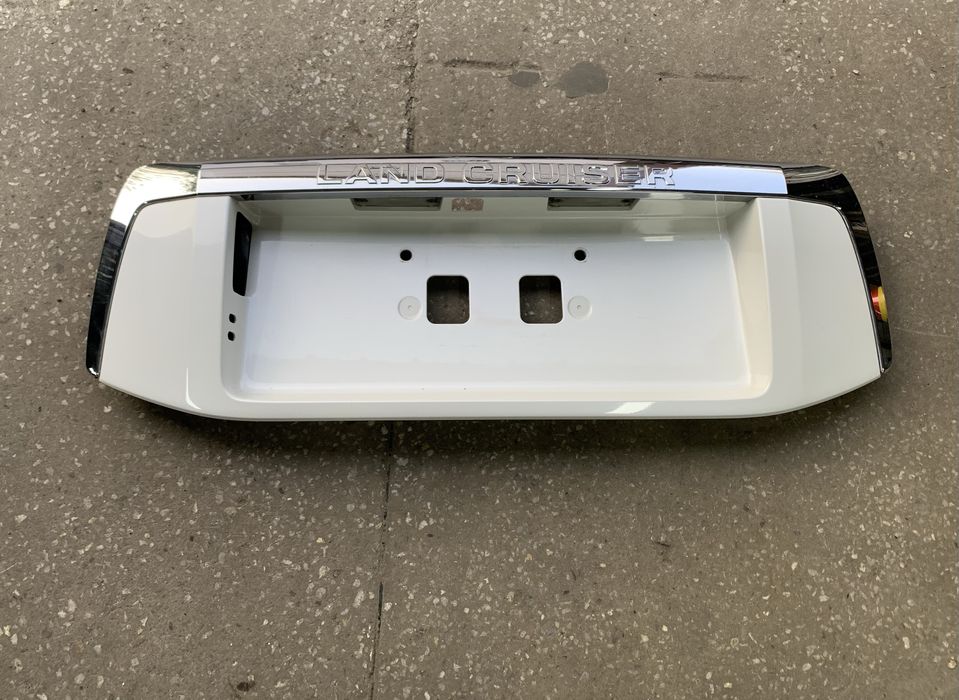 Накладка на дверь багажника прадо150