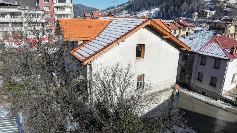 Къща с двор в Чепеларе (бартер за Апартамент в Пловдив)