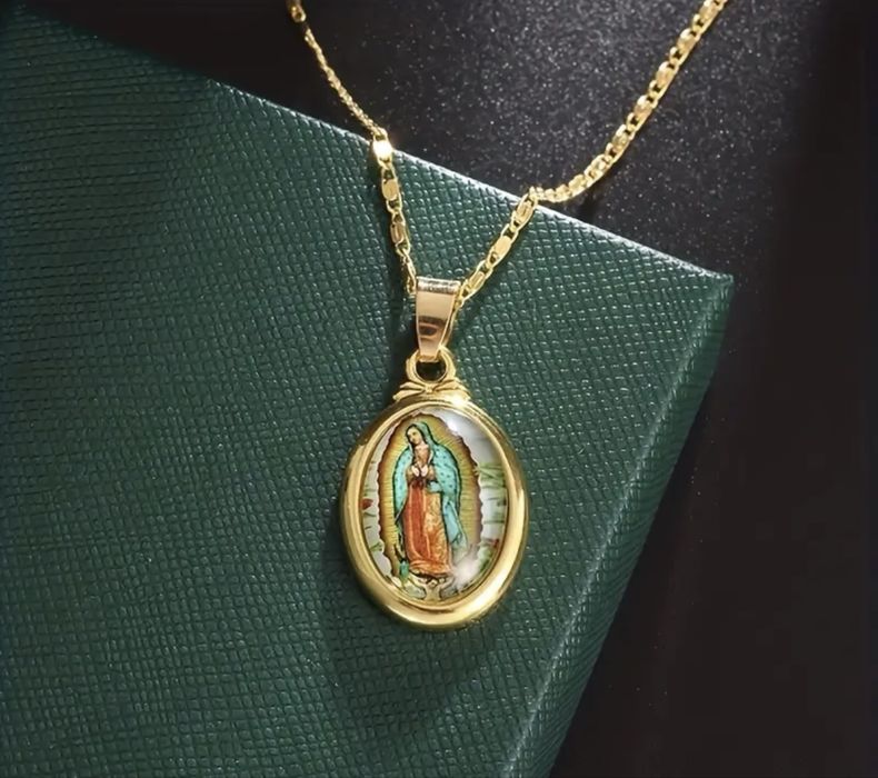 Златист Религиозен Амулет / Колие - Дължина 50см