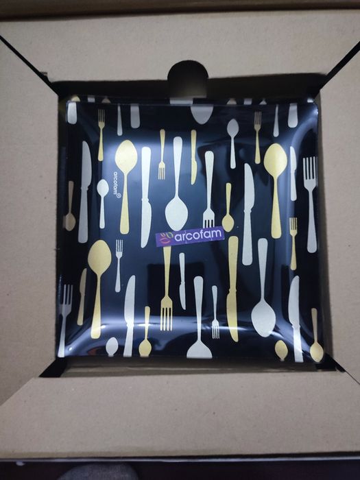 Набор тарелок стекло.