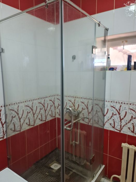 Продам душевую кабину