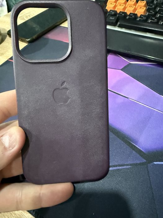 Чехлы iphone 16 pro